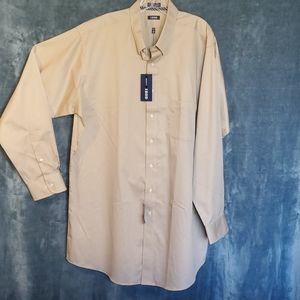 New IZOD men's button down shirt